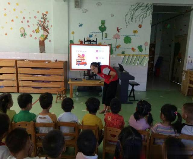 不亂吃東西——河東工業園區實驗幼兒園混齡一班食品安全教育活動