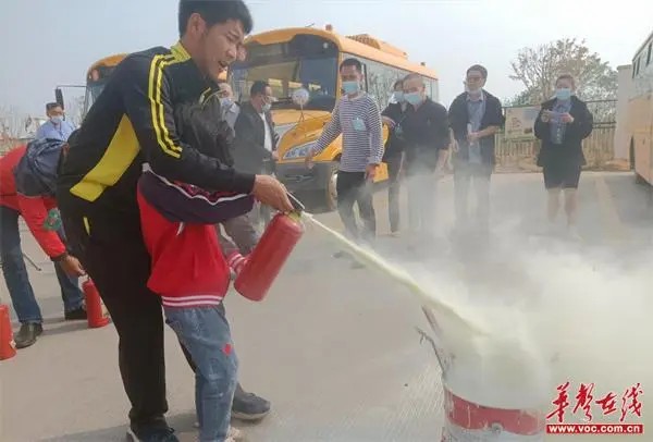 廣發鎮中心幼兒園開展校車安全及消防應急疏散演練/ 廣發鎮中心幼兒園開展校車安全及消防應急疏散演練