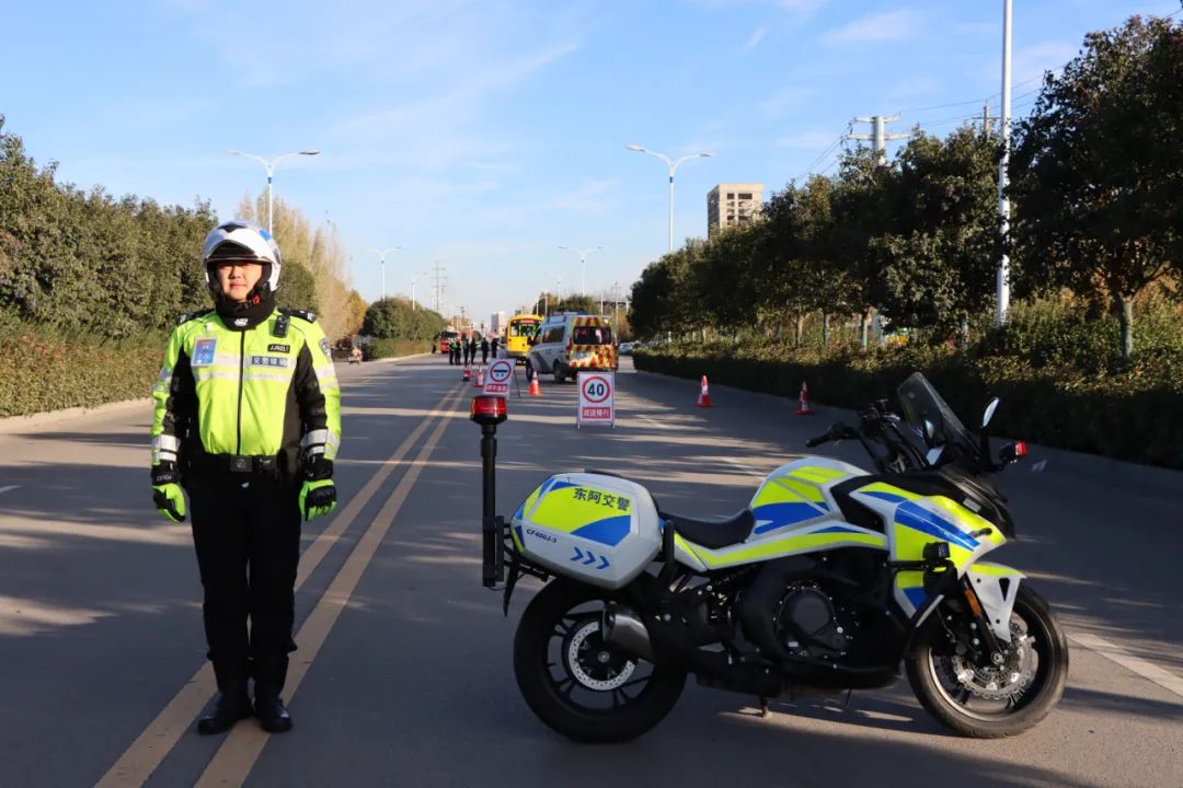 東阿縣舉行校車安全應急演練活動/ 圖片