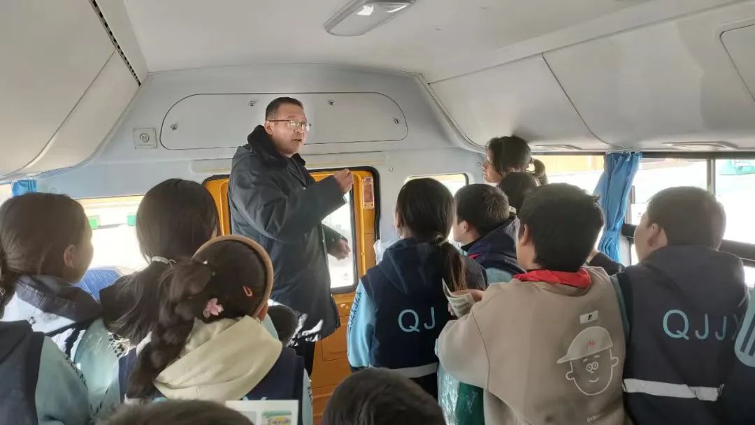 【民生實事】為民辦實事 護航“求學路” ——剛察縣校車服務作用發揮明顯 圖片