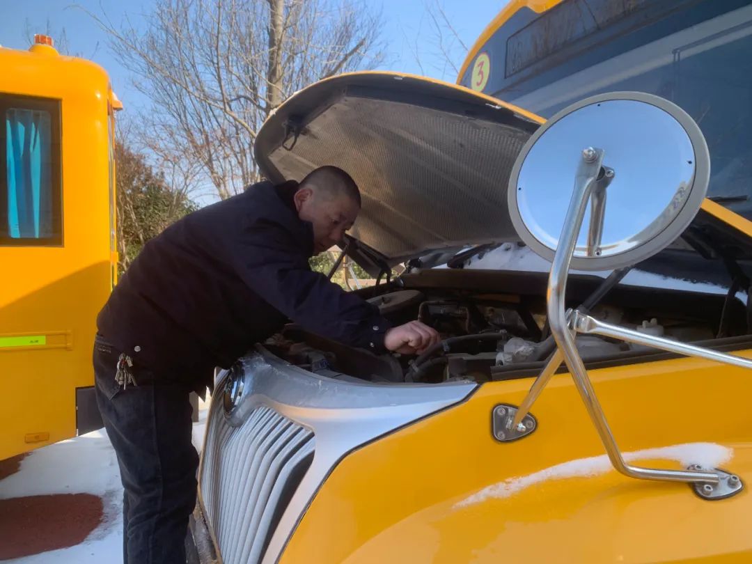 今日開學,溫馨校車安全護航 圖片
