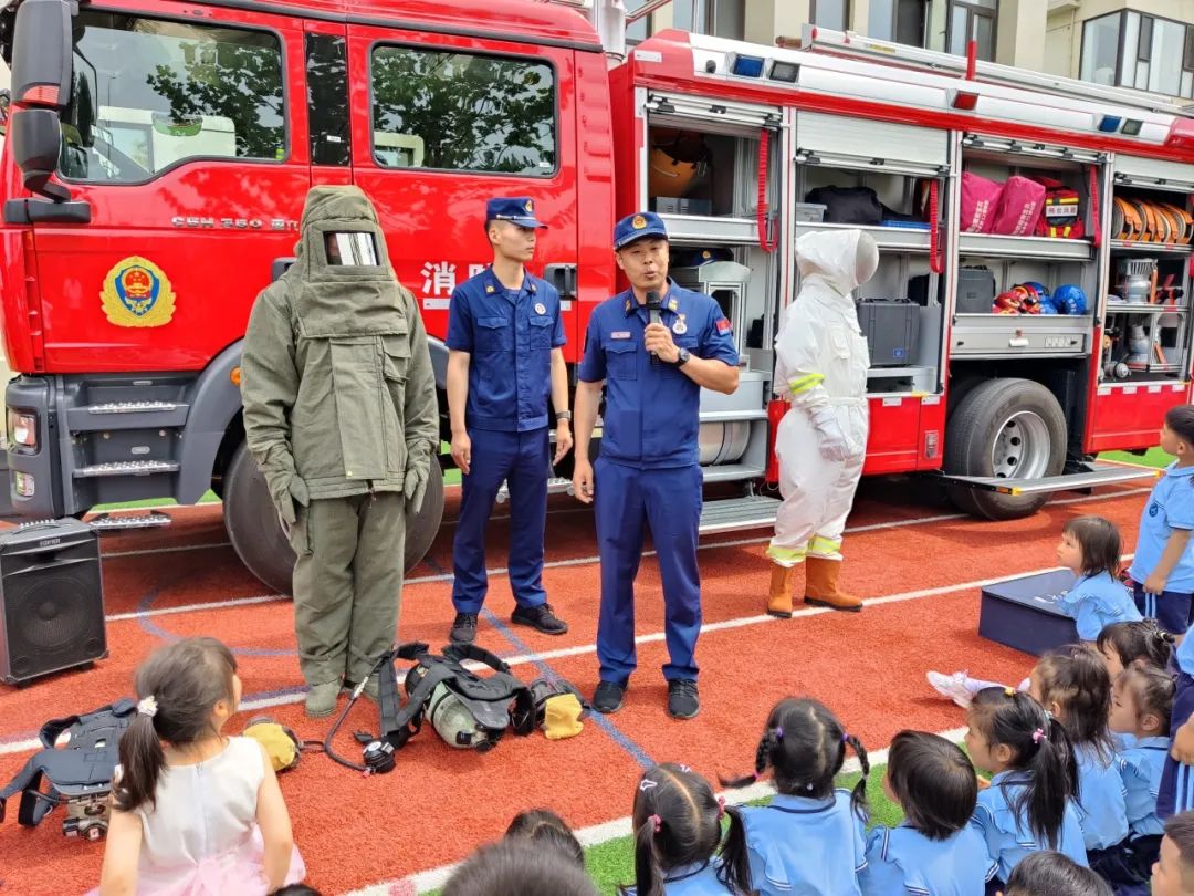五進天天見丨校車失火怎么辦？