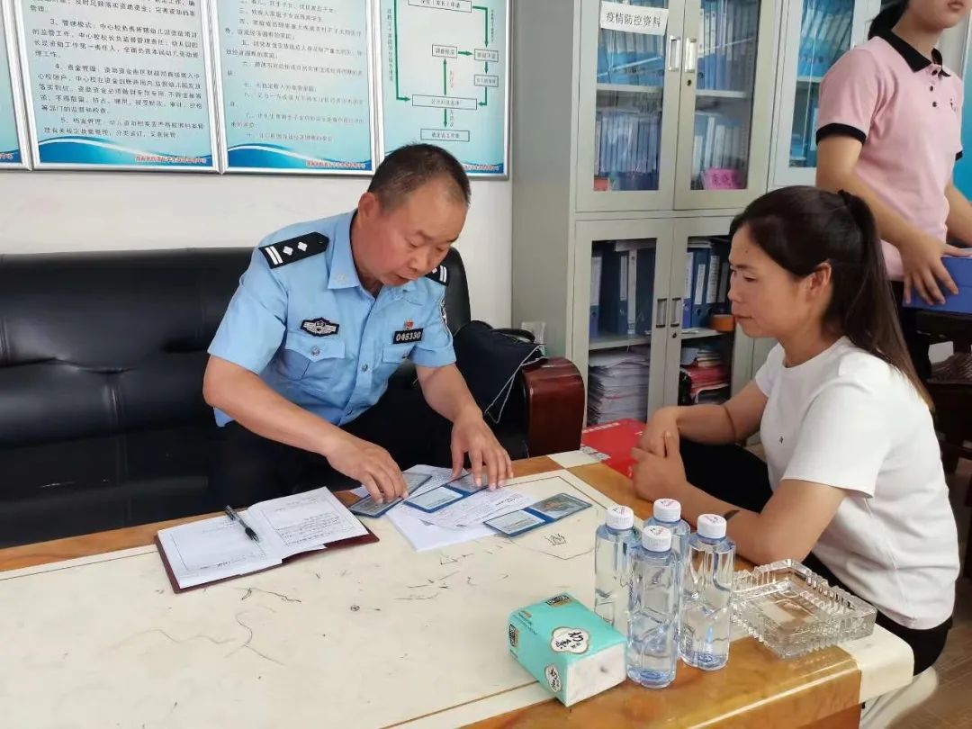 強化校車安全“大檢查” 擰緊校車出行“安全閥” 圖片