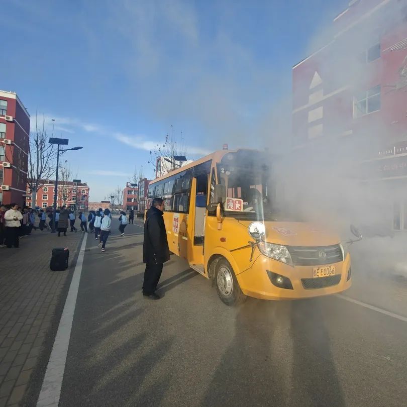 校車演練不松懈 安全意識筑心間 圖片