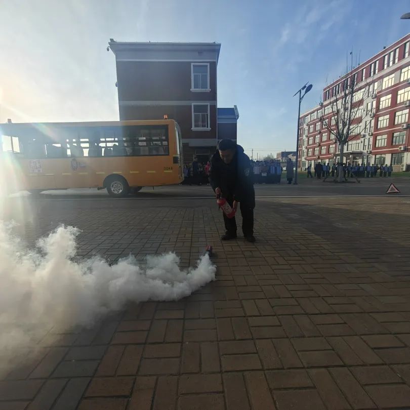 校車演練不松懈 安全意識筑心間 圖片