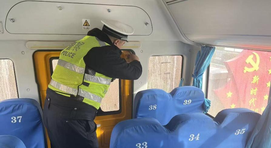 文明交通 攜手共創 | 嚴把校車安全關 守護學生平安路