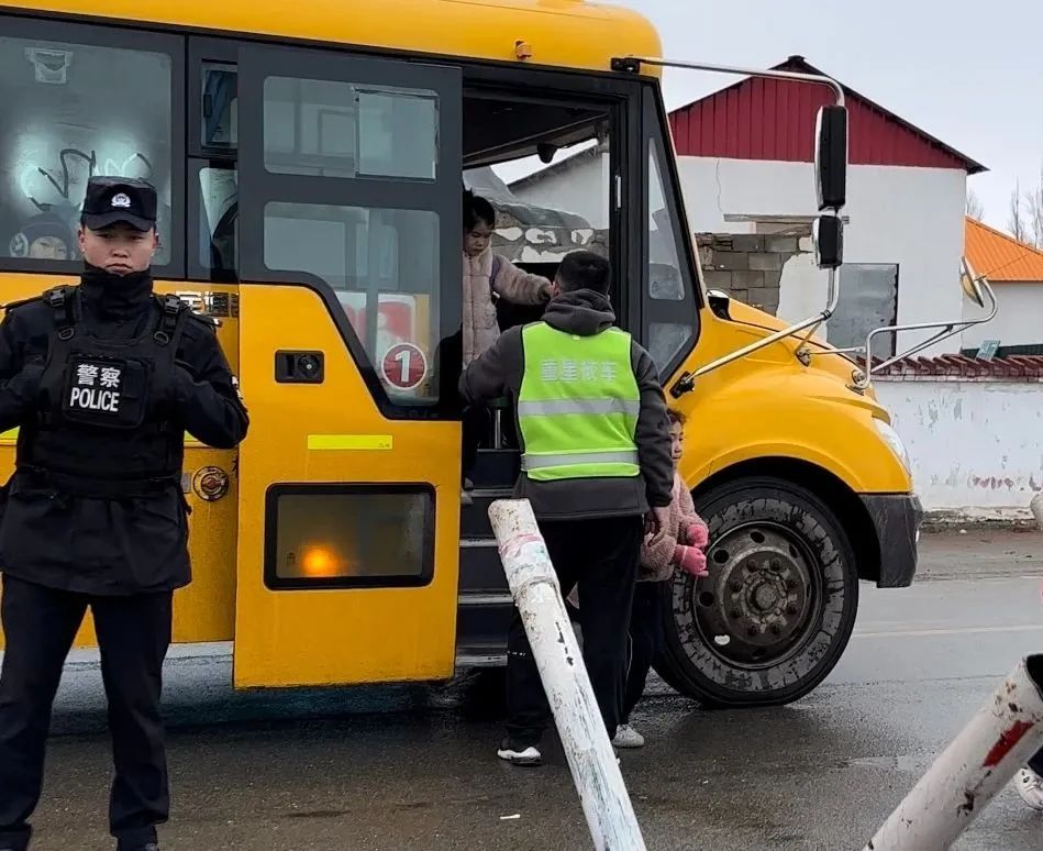 【蒲公綠色課堂·安全】--沖乎爾鎮寄宿制中護航成長校車安全 圖片