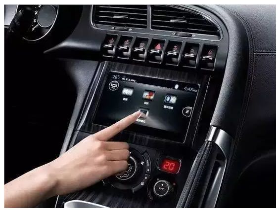 5個小妙招，讓你冷天開車不犯困！