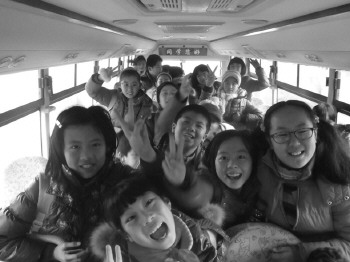 專業校車:誰來買?誰來養?