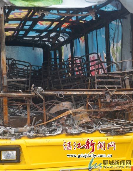 赤坎一幼兒園空載校車自燃 無人員傷亡(圖)