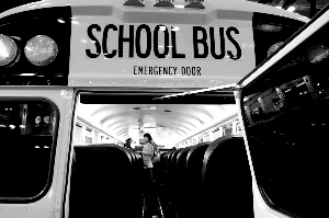 國際校車展在京舉行 援外型校車銷量倆月勝一年 