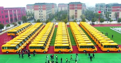 南京六合100輛宇通新式校車啟用