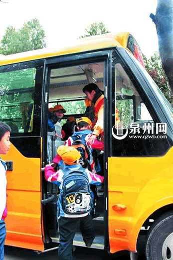 記者體驗泉州的國標校車 時速40公里平穩無顛簸(圖)