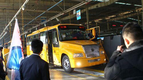 探秘中國(guó)“最牛”校車(chē)生產(chǎn)基地（圖）