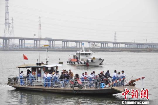 廣州中小學開學 海事為“水上校車”保駕護航 