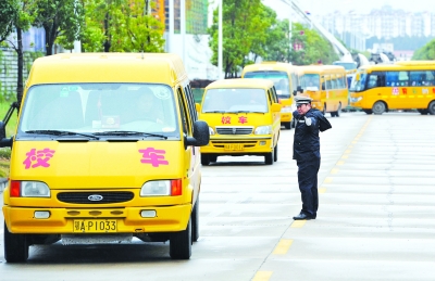 武漢實行校車戶籍化管理