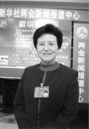 蔣婉求：校車行駛該有特權   司機可享受教師待遇(圖)