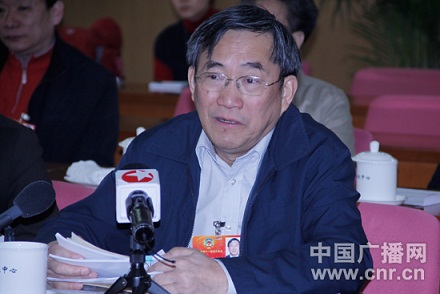 葛劍雄：校車問題實質是法律貫徹不徹底(圖)