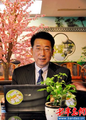 代表做客青島微博談校車 坦言220元/月仍賠錢