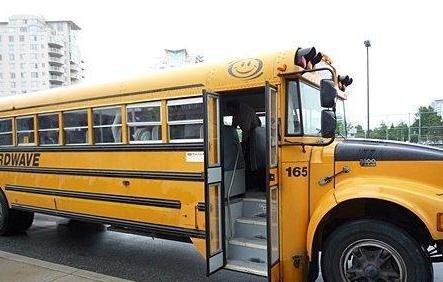 國(guó)外校車制度給我們的啟示(圖)