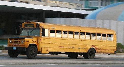 國(guó)外校車制度給我們的啟示(圖)