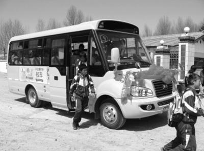 甘肅渭源：迎來宇通“大鼻子”校車