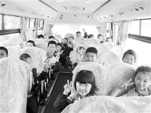 寧波慈溪龍山鎮：大鼻子校車上路啦 注意讓行(圖)