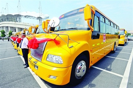 蘇州：大鼻子校車上路