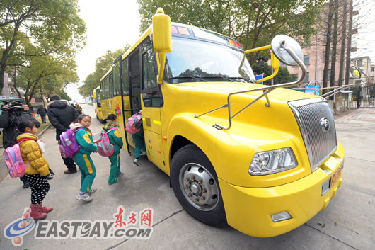 上海幼兒園代辦費(fèi)標(biāo)準(zhǔn) 校車每月不得超過440元(圖)