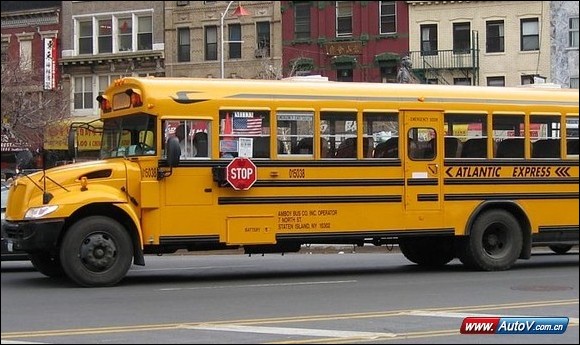 中美校車法律法規(guī)對比(圖)