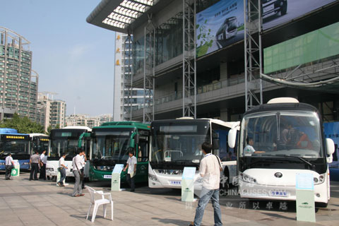 宇通客車競(jìng)技杭州新能源“綠色奧運(yùn)場(chǎng)”