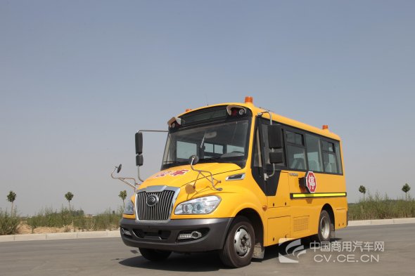 洞悉市場需求 宇通藍牌校車“靈巧”上市