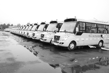 商丘購置新校車 開通學生專線