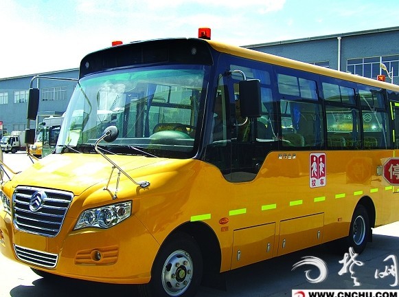 荊州新添10輛國標校車實現限速智能化