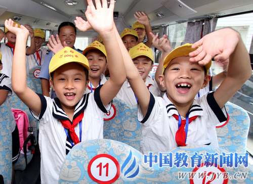 寧波市:農(nóng)村娃坐上校車