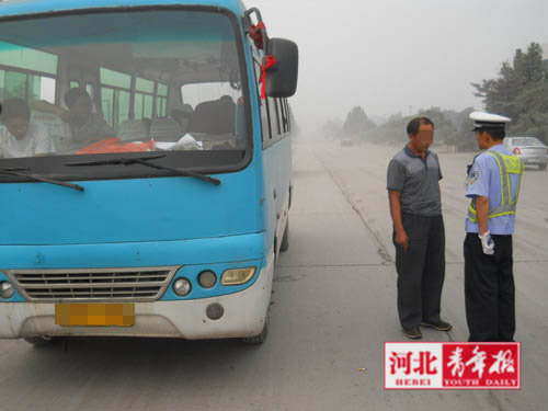 河北：拿假證私改車 黑校車司機栽了