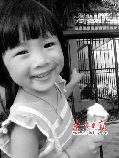 廣東清遠:幼兒園校車嚴重超載碾死4歲女童/ 廣東清遠:幼兒園校車嚴重超載碾死4歲女童