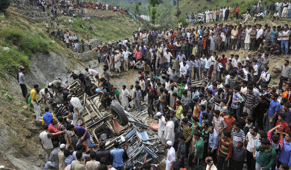 印度為何一再發生校車慘劇? 印度為何一再發生校車慘劇?