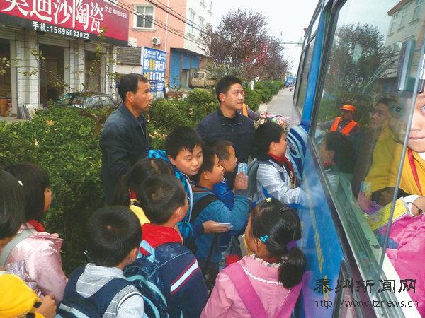 泰州農村校車公交化還需“加把勁”