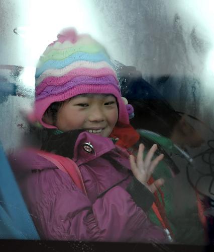 甘肅：寄宿生校車接送全覆蓋