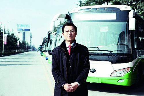 銷量率先“破五” 校車一枝獨秀 