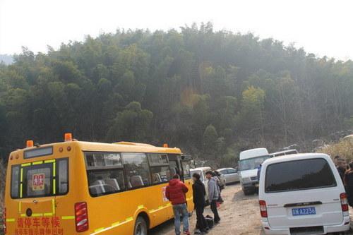 不達標將停運 校車必安裝衛星定位裝置