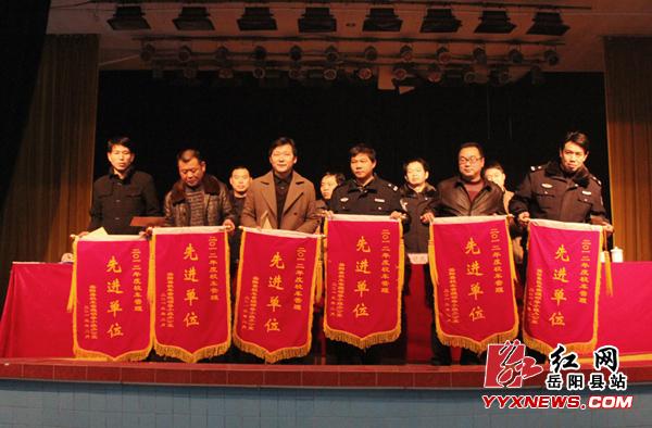 岳陽縣341臺校車去年“零事故”運營