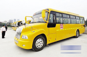 哈市：校車統一標識半年檢一次