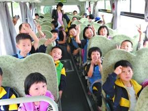 姓“民”姓“公”校車待遇大不同