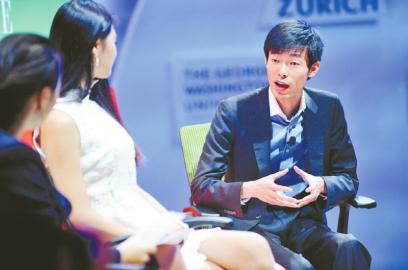 “耶魯村官”的夢(mèng)：為孩子找15輛校車(chē)