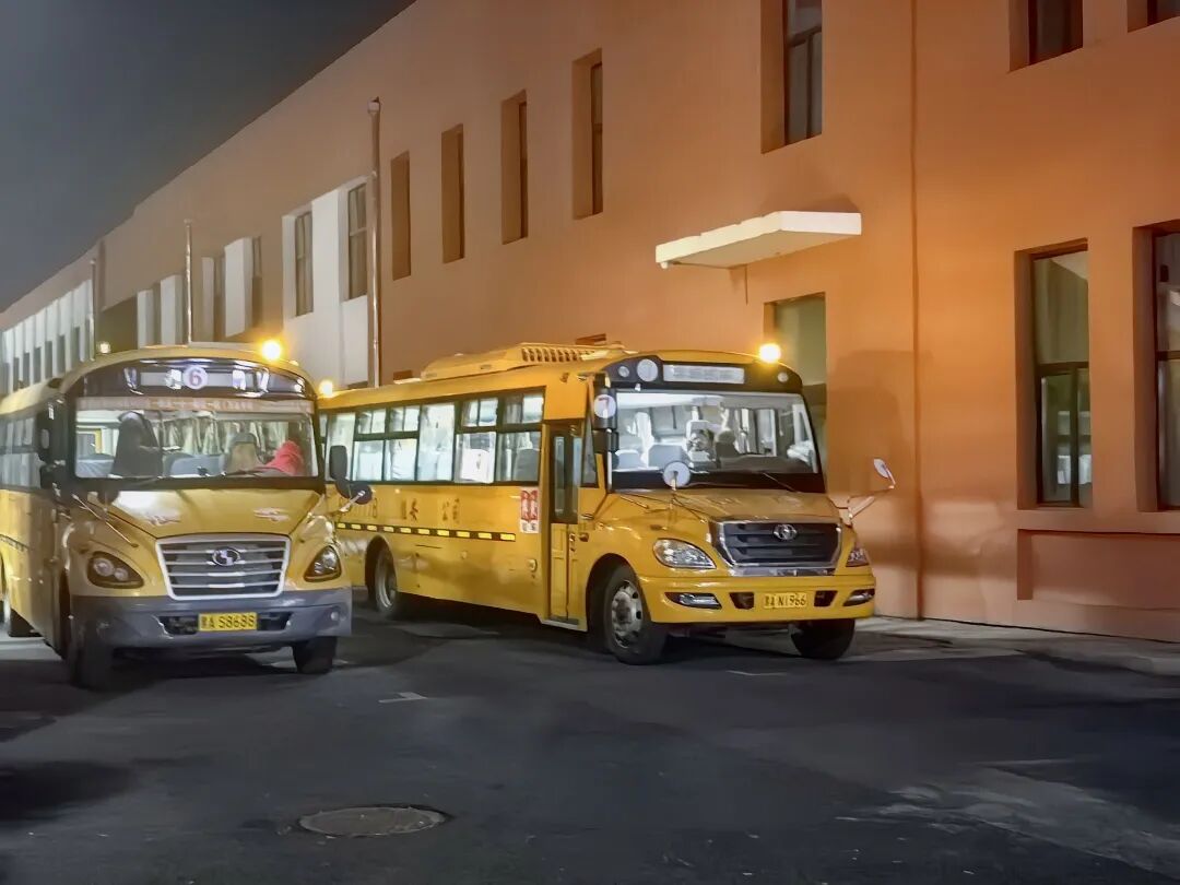 【新區一校·安全】校車安全“零容忍”,護航學子平安路 0a0e6b8d9016779eb7234047ad7a65ff.jpg