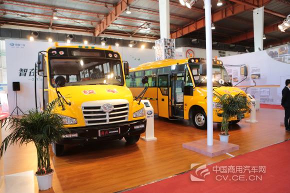 一汽校車:智在安全 踐責在心