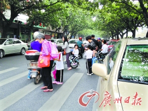 網(wǎng)友：望校車重新運作