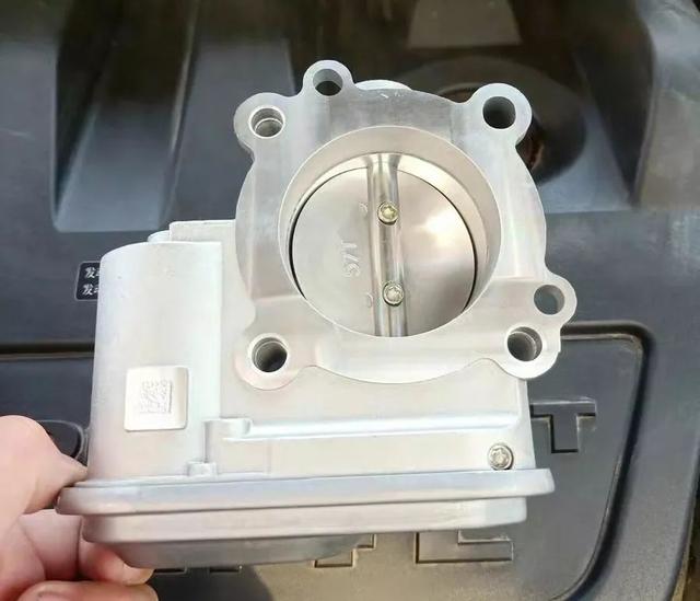 校車發(fā)動(dòng)機(jī)節(jié)氣門的保養(yǎng)方法,你能自己清洗嗎? 校車發(fā)動(dòng)機(jī)節(jié)氣門的保養(yǎng)方法,你能自己清洗嗎?